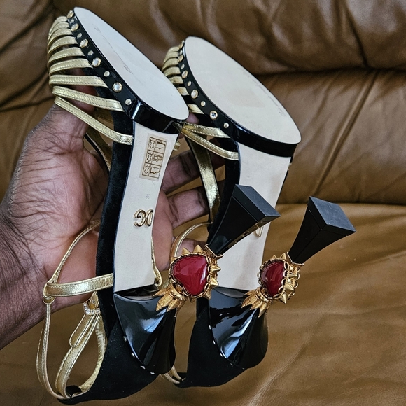 Dolce & Gabbana Black Suede Metallic Gold Leather Luxury Heels Size 8 US (MINT) - Picture 16 of 16